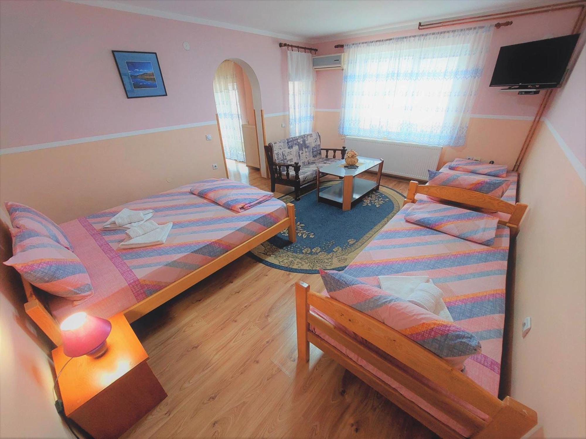 Apartments Nikolic Soko Banja Esterno foto